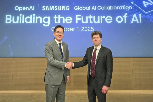 'AI 승부수'···이재용, 오픈AI와 '스타게이트' 데이터센터 동맹 맺어