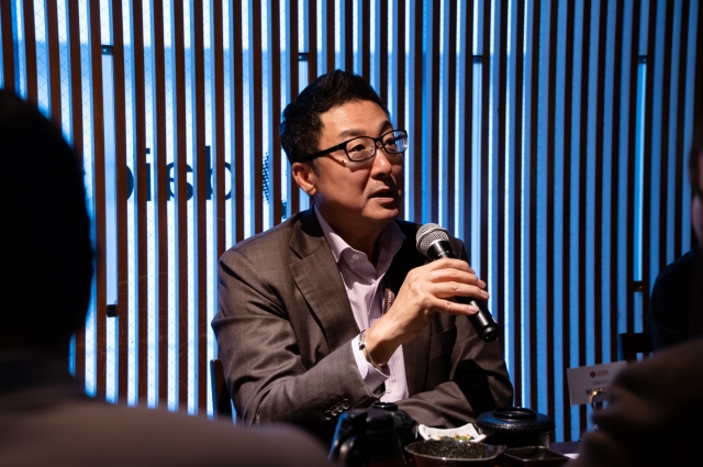 제임스박 롯데바이오 대표 "연말까지 추가 수주 기대"