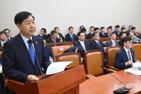 구윤철 &quot;미국과 관세협상 빨리 결론 내야...15일 베선트에 회담 요청&quot;