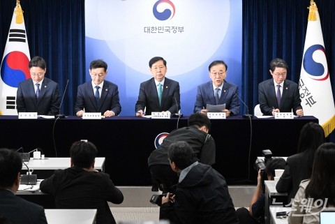 부동산 불법 행위에 '칼' 빼든 김윤덕 국토부 장관···'주택시장 안정화대책' 발표