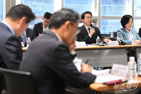 이억원 금융위원장 "소비자·서민 중심 금융으로 대전환 필요"
