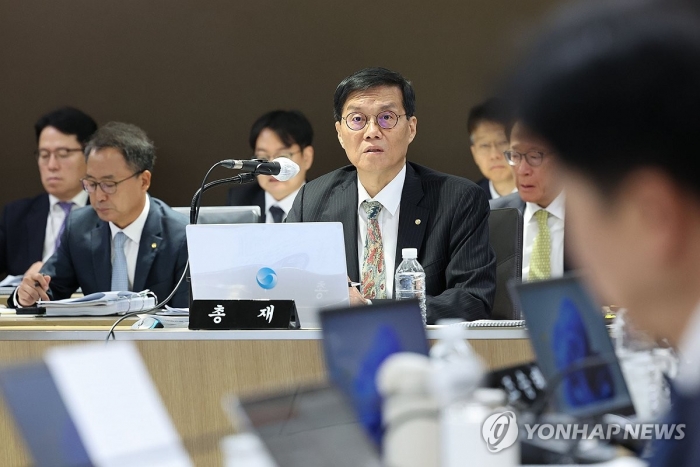 이창용 한국은행 총재가 20일 서울 중구 한국은행에서 열린 국회 기획재정위원회의 한국은행에 대한 국정감사에서 의원질의에 답하고 있다. (사진= 연합뉴스)