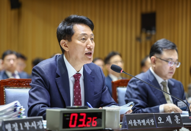 서울 집값 폭등 '책임공방'···오세훈式 공급 확대 질타