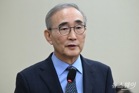 김영섭 KT 대표 "위약금 전면 면제, 피해 검토 후 결정···비용은 소급해 환급"