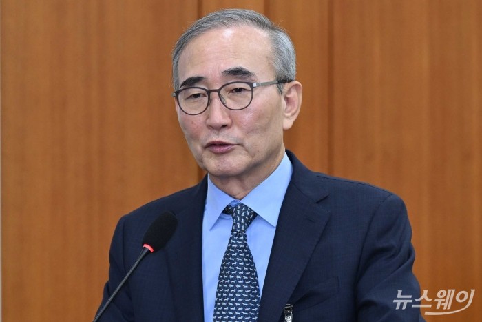 김영섭 KT 대표이사가 21일 오후 서울 여의도 국회 과학기술정보방송통신위원회에서 열린 정보통신산업진흥원-소프트웨어정책연구소-한국인터넷진흥원 등에 대한 2025년도 국정감사에 증인으로 출석해 의원의 질문에 답변을 하고 있다. 사진=강민석 기자 kms@newsway.co.kr