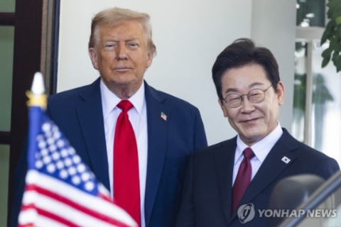 두 달 만에 만나는 한미 정상, 무역 합의 서명할까?