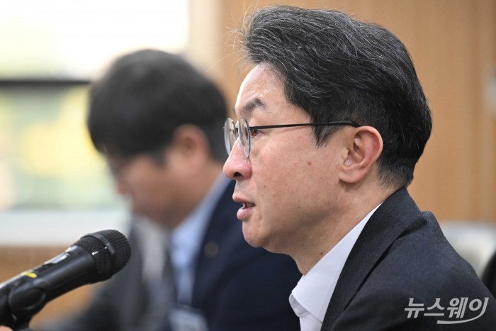 이억원 금융위원장이 29일 오후 경기 용인시 금융보안원에서 열린 '보이스피싱 정보공유·분석 AI 플랫폼(ASAP)' 출범식에서 모두발언을 하고 있다. 사진=강민석 기자 kms@newsway.co.kr