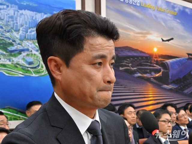 'DL건설 항타기 전도사고' 국감 불려나온 여성찬 대표···일일 점검無·무면허 조작·자가수리 질타