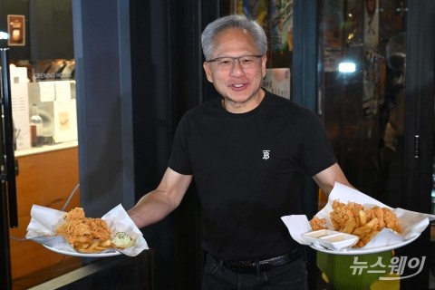 내일 방한하는 젠슨 황··· AI 혈맹과 함께하는 4박 5일