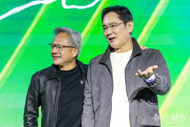 삼성전자-엔비디아 의기 투합···"'AI 팩토리'로 패러다임 전환"