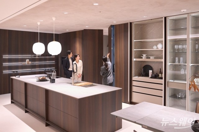 한샘, '플래그십 부산센텀' 리뉴얼 오픈