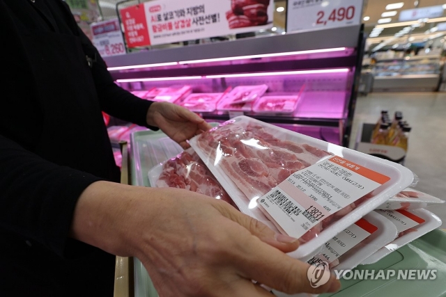 10월 소비자물가 상승률 2.4%···15개월 만에 최고치