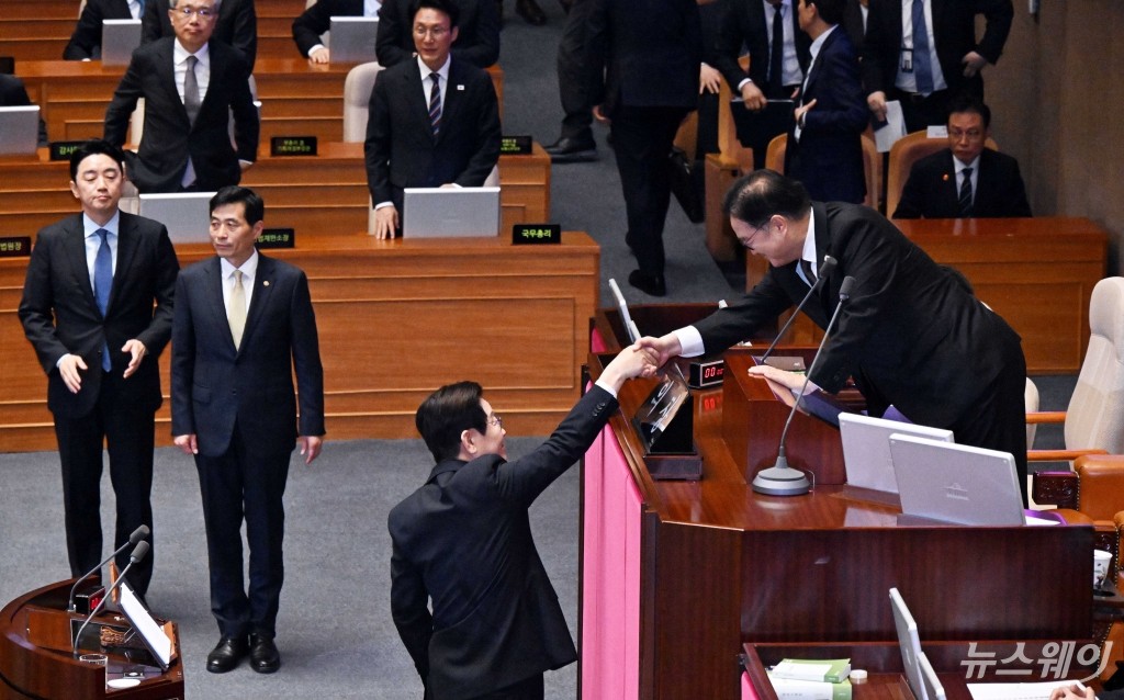 시정연설 위해 국회 찾은 이재명 대통령