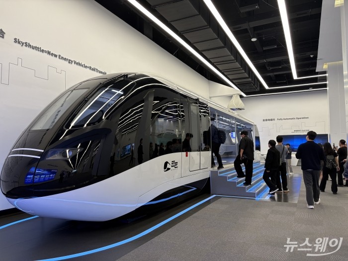 BYD 본사 내 전시관(스카이레일). 사진=황예인 기자