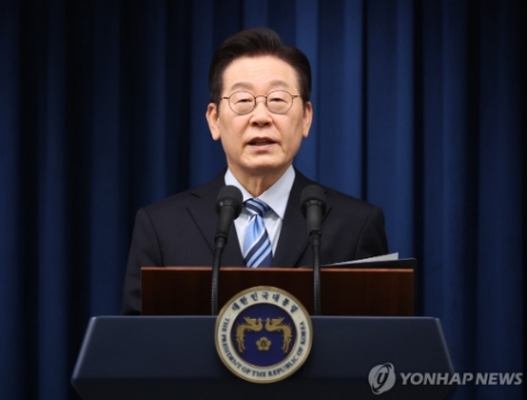 이 대통령 &quot;한미 무역 협상 타결&quot;...조선업·핵잠수함 미래 밝히다