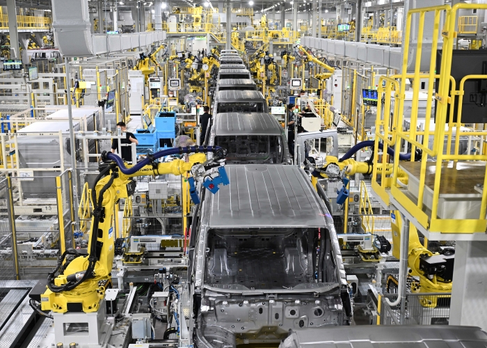 화성 EVO Plant East 차체 용접 생산라인 모습. 사진=기아 제공