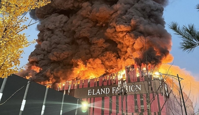 천안 이랜드패션 물류센터 화재···소방 대응 2단계 격상