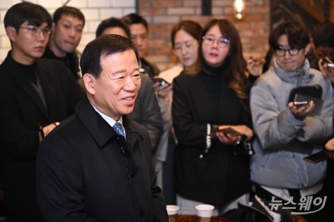 미소 머금고 재선 출사표 던진 서유석 금융투자협회장