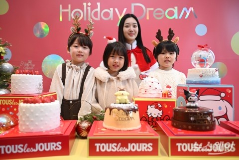 연말 감성 가득 담은 뚜레쥬르, '홀리데이 케이크' 선봬