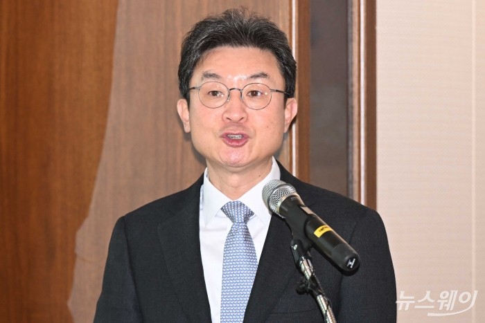 이억원 금융위원장이 17일 오후 서울 여의도 산업은행 별관에서 열린 '국민성장펀드의 성공을 위한 금융기관간 업무협약식'에서 인사말을 하고 있다. 사진=강민석 기자 kms@newsway.co.kr