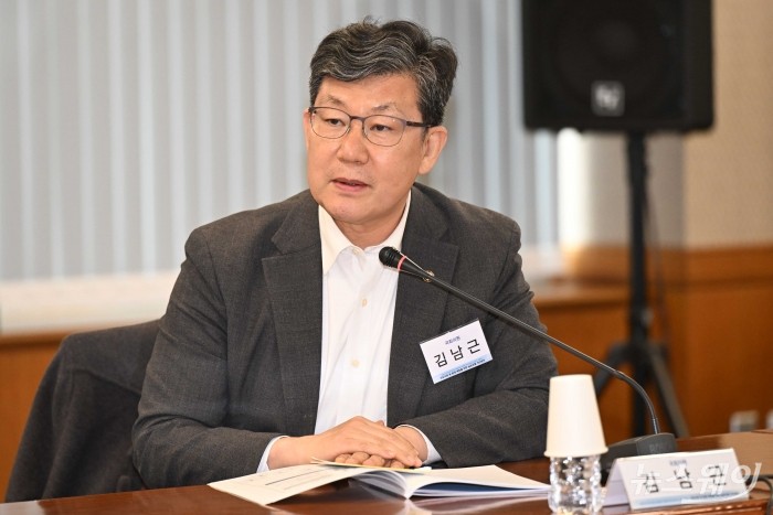 김남근 더불어민주당 의원이 18일 오후 서울 여의도 금융감독원에서 열린 금융소비자보호 2차 토론회에서 축사를 하고 있다. 사진=강민석 기자 kms@newsway.co.kr