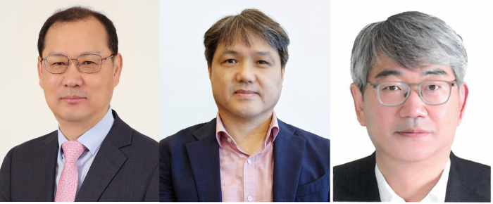 (왼쪽부터) 효성티앤씨 효성동나이법인장 배인한 부사장, 효성중공업 남통효성변압기유한공사 총경리 배용배 부사장, 효성중공업 건설PU장 박남용 부사장. 사진=효성 제공