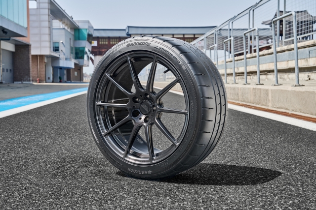 '절대강자' 벤투스, 글로벌 무대 휩쓴 초고성능 타이어 호평