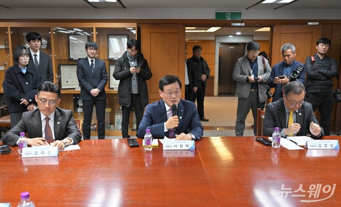 서정학 IBK 투자증권 대표가 28일 서울 여의도 금융감독원에서 열린 '모험자본 생태계와 상생금융 활성화를 위한 중소벤처기업부·금융감독원 업무협약식'에서 업계를 대표해 발언하고 있다. 사진=이수길 기자 Leo2004@newsway.co.kr