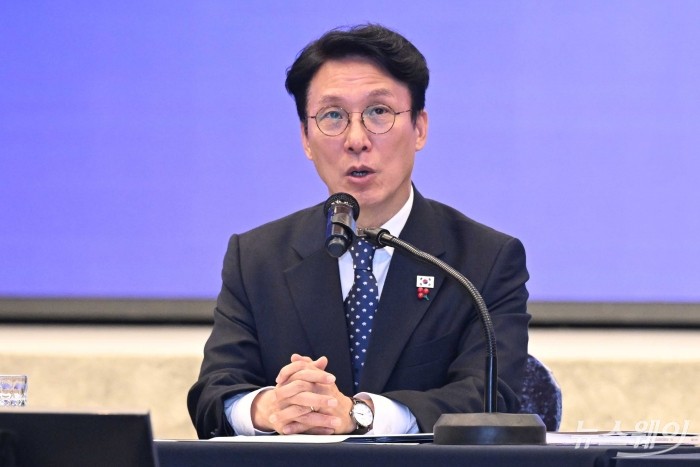 김민석 국무총리가 1일 오후 서울 여의도 중소기업중앙회에서 열린 중소기업 규제합리화 현장대화에서 인사말을 하고 있다. 사진=강민석 기자 kms@newsway.co.kr