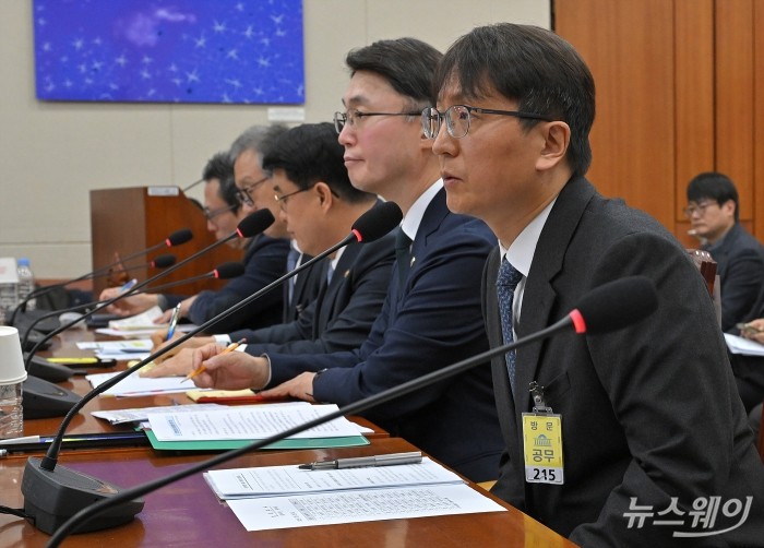 박대준 쿠팡 대표가 2일 오전 서울 여의도 국회 과학기술정보방송통신위원회에서 열린 쿠팡 침해사고 관련 현안 질의에 출석해 의원질의에 답하고 있다. 사진=이수길 기자 Leo2004@newsway.co.kr