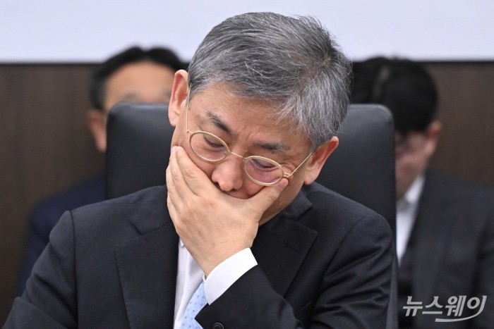 김용관 삼성전자 DS부문 경영전략담당 사장이 4일 오후 서울 중구 대한상공회의소에서 열린 'M.AX 얼라이언스-국민성장펀드 연계 간담회'에 참석해 자리하고 있다. 사진=강민석 기자 kms@newsway.co.kr