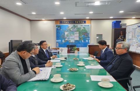 조국혁신당 목포시지역위원회, 목포시장 권한대행과 정책 면담