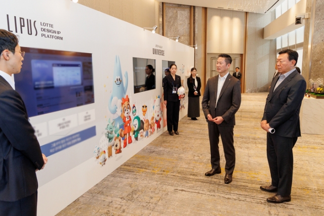 롯데, 디자인전략회의 개최···신동빈 회장 참석
