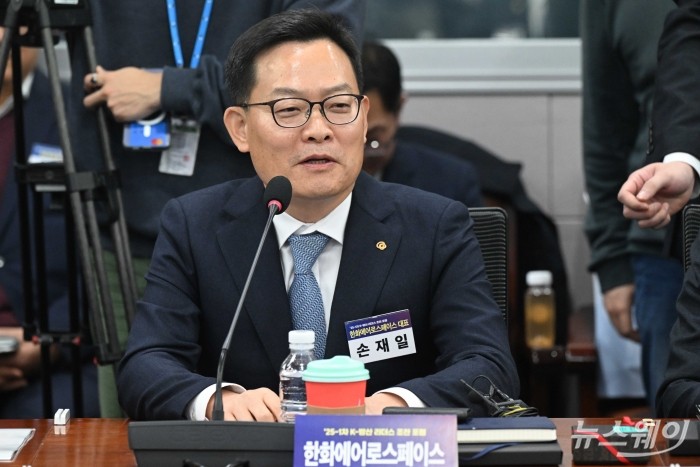 손재일 한화에어로스페이스 대표이사가 15일 오전 서울 여의도 국회의원회관에서 열린 '25-1차 K-방산 리더스 조찬 포럼'에서 발언을 하고 있다. 사진=강민석 기자 kms@newsway.co.kr