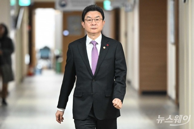 이억원 "생산적 금융으로 대전환···가계부채 연착륙·성장펀드 투트랙"