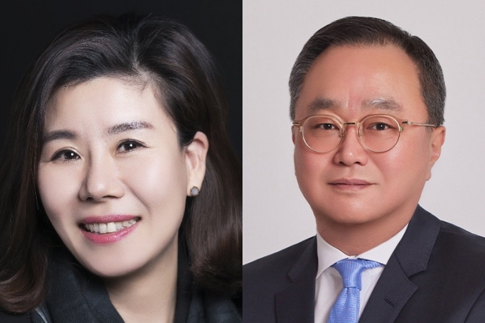 (왼쪽부터)이은정 메르세데스-벤츠 코리아 상무와 이윤세 레이커뮤니케이션 대표. 사진=각 사 제공