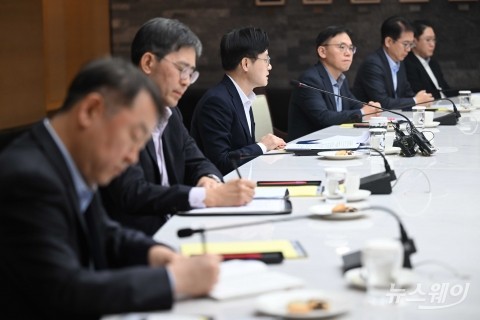 韓 석화, 구조조정 재편안 제출···과제는 '인력 이동'