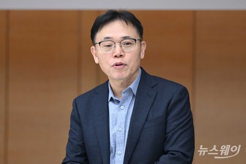 LG화학 김동춘 "2~3년 내 어려운 상황 극복할 것"