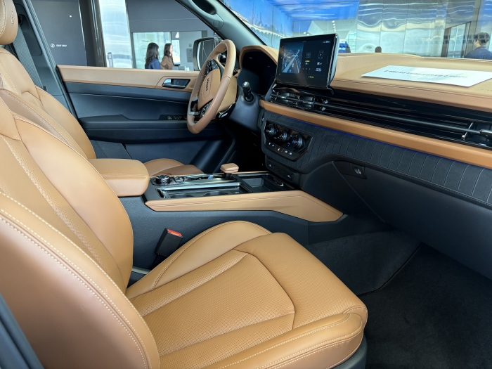 KGM 무쏘 차량 내부. 사진=황예인 기자