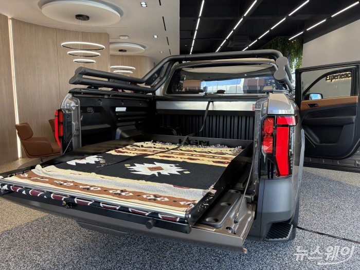 KGM 무쏘 그랜드 스타일 적재 공간. 사진=황예인 기자