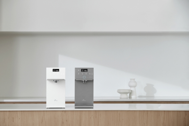 SK매직, 한 뼘 크기 '초소형 플러스 직스 정수기'로 1~2인 가구 겨냥