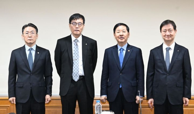 정부 "환율, 펀더멘털과 괴리···높은 변동성, 모니터링 체계 지속 "