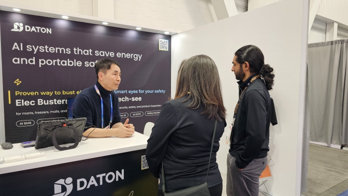 데이톤이 CES 2026 현장에서 회사의 기술과 서비스를 소개하고 있다. 사진=데이톤 제공
