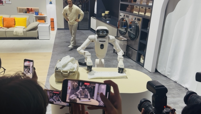 CES 2026 현장에서 펼쳐진 LG 클로이드 시연 사진=차재서 기자