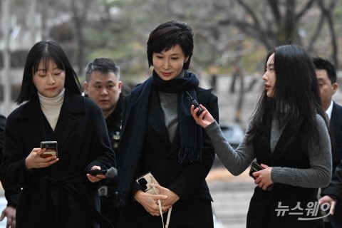 노소영, '안방 비자금' 수사로 30년 만에 검찰 조사' 가능성···과거 20만달러 밀반입도 재조명