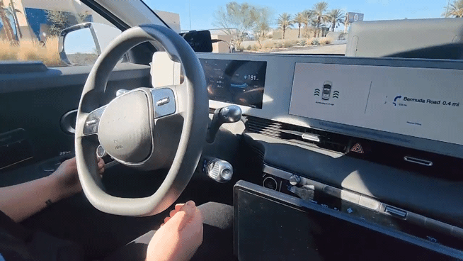 '요리조리, 부드럽게'···라스베이거스 달린 아이오닉5 로보택시