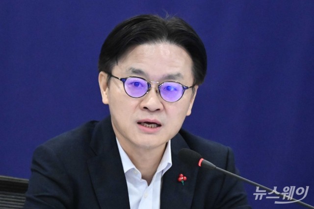 김정관 "내일 러트닉과 관세사태 협의···국내 입법 상황 오해 풀겠다"