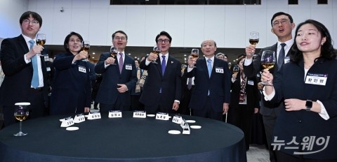 신년인사회 찾은 김민석·하정우·최민희 등