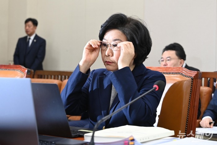 이혜훈 기획예산처 장관 후보자가 23일 오전 서울 여의도 국회 재정경제기획위원회에서 열린 인사청문회에 참석해 있다. 사진=이수길 기자 Leo2004@newsway.co.kr