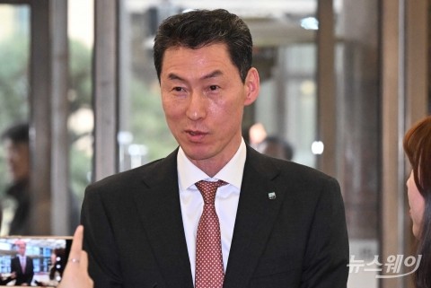 장민영 기업은행장 22일만에 출근길 열렸다···노사협상은 계속